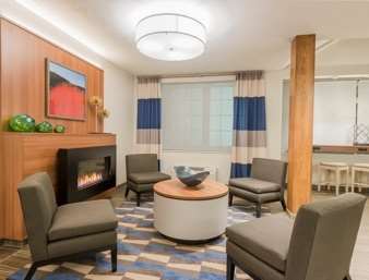 Microtel Inn & Suites By Wyndham Altoona Beltér fotó
